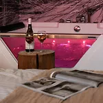 Z Jacuzzi & Sauna Chillout * Kolobřeh