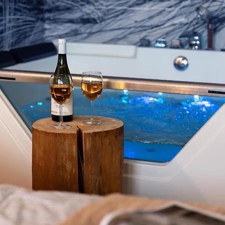 Z Jacuzzi & Sauna Chillout * Kołobrzeg