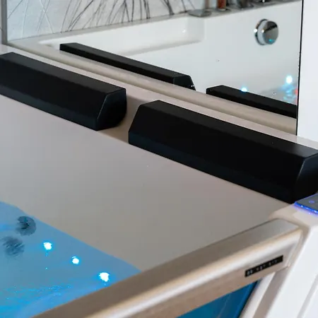 Z Jacuzzi & Sauna Chillout Kołobrzeg